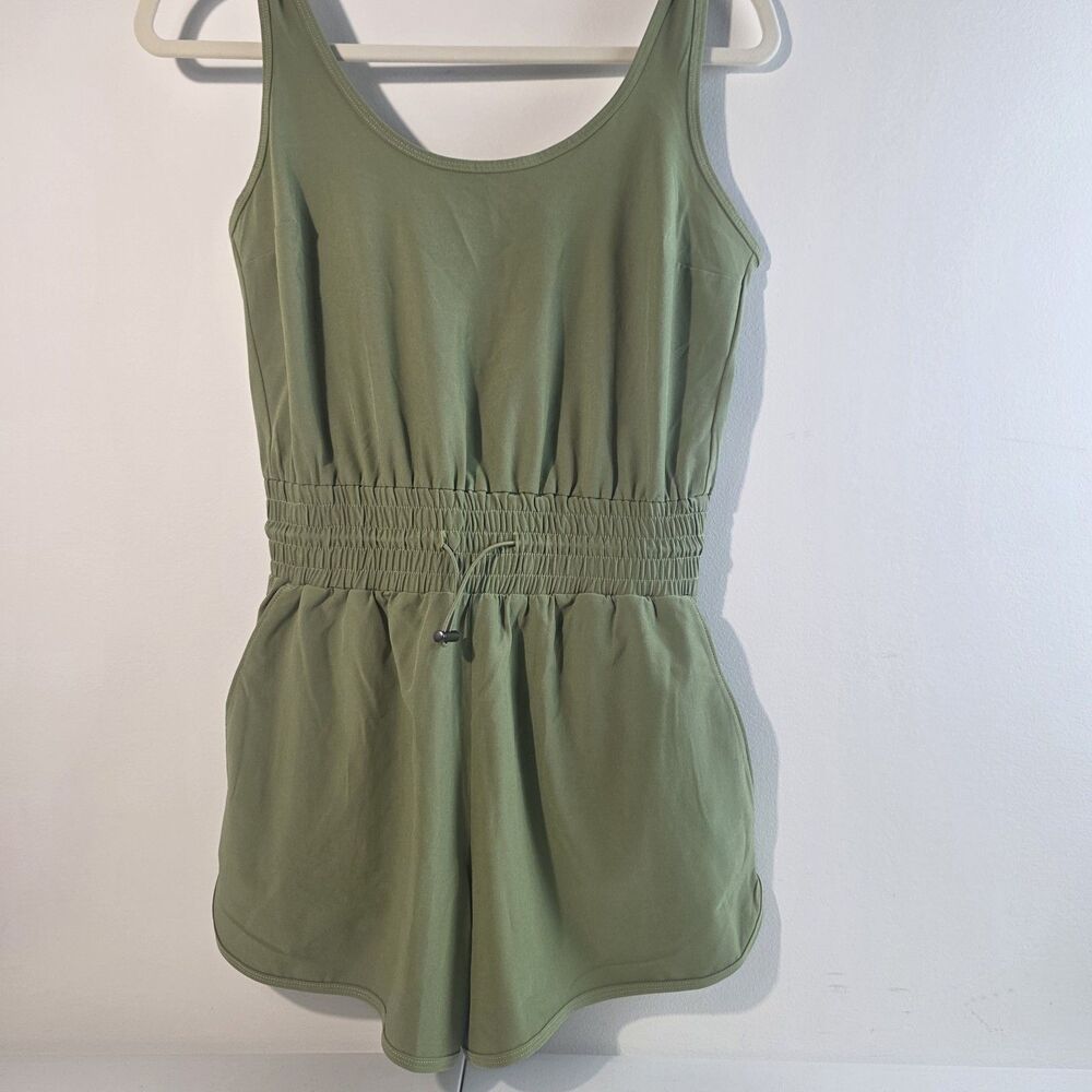 Abercrombie & Fitch YPB Traveler Cinched Waist Exercise Romper Sz XST Olive
